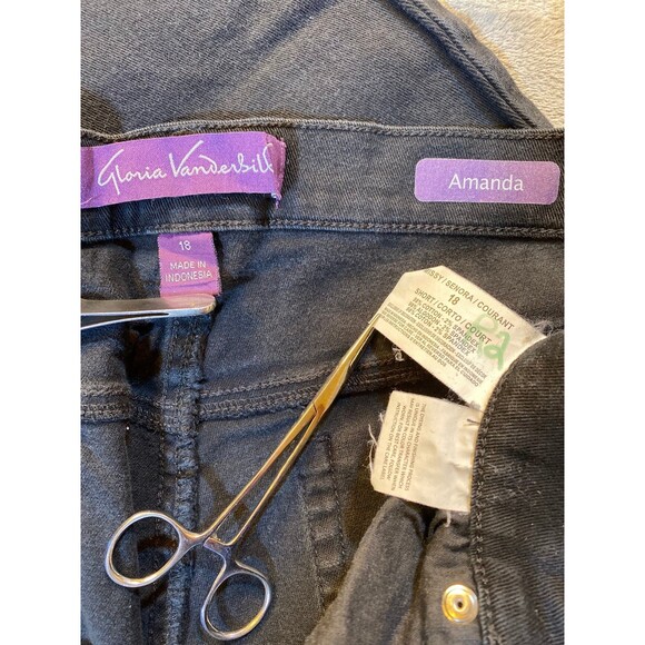 Gloria Vanderbilt, Black Denim Jeans, Size 18 Missy, Amanda Short Preowned - Picture 7 of 10